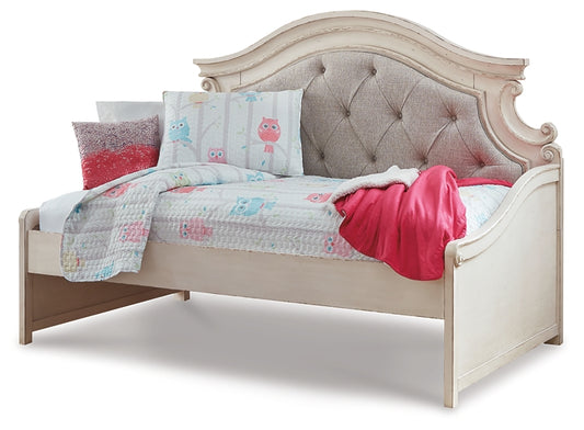 Realyn Twin Day Bed