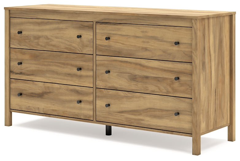 Bermacy Queen Panel Headboard with Dresser and Nightstand