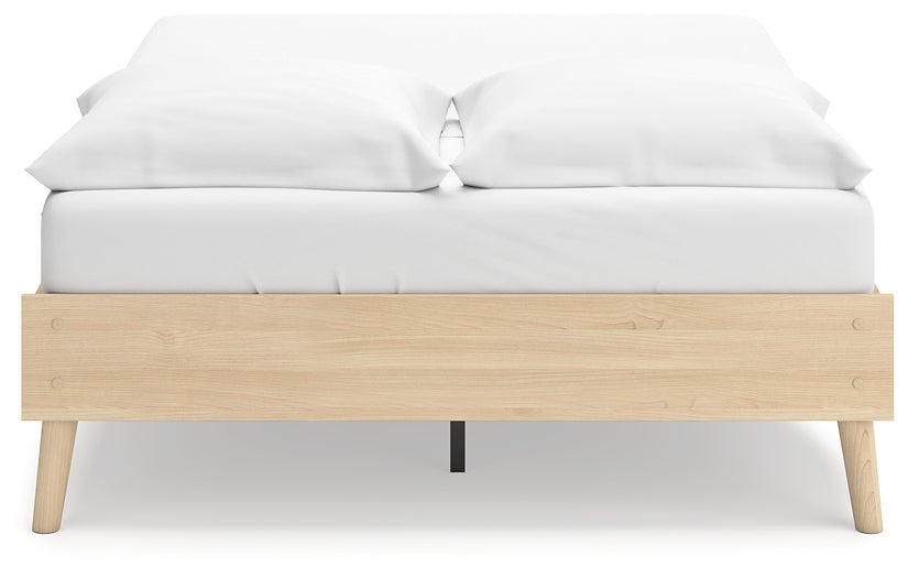 Cabinella Full Platform Bed with Dresser and Nightstand